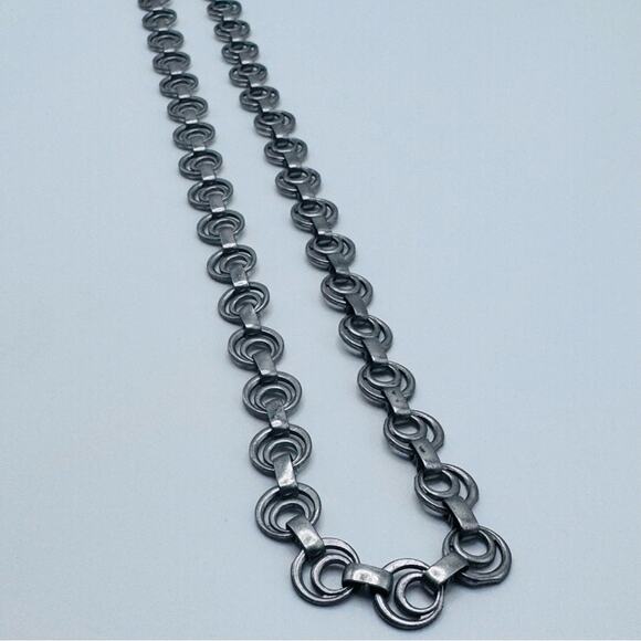 Vintage Lady Remington Silver 24 in Necklace - Picture 3 of 3